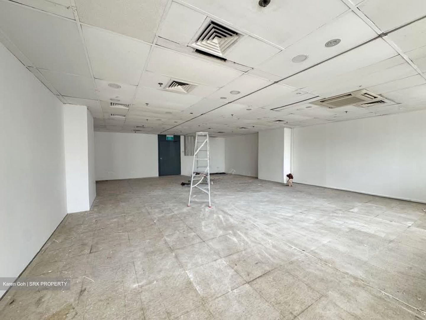 International Plaza (D2), Office #572067961